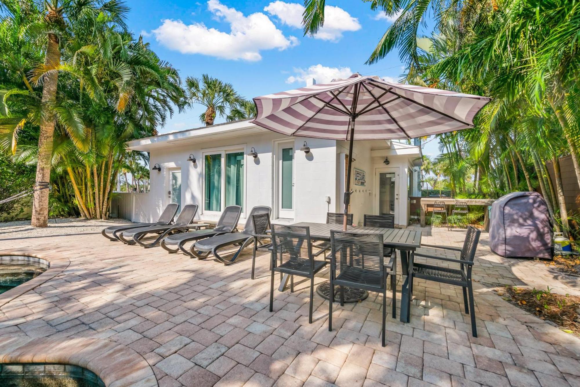 Sandy Pants - Designer Beach Chic Home Steps To Beach Backyard Oasis W Heated Pool Анна-Мария Экстерьер фото