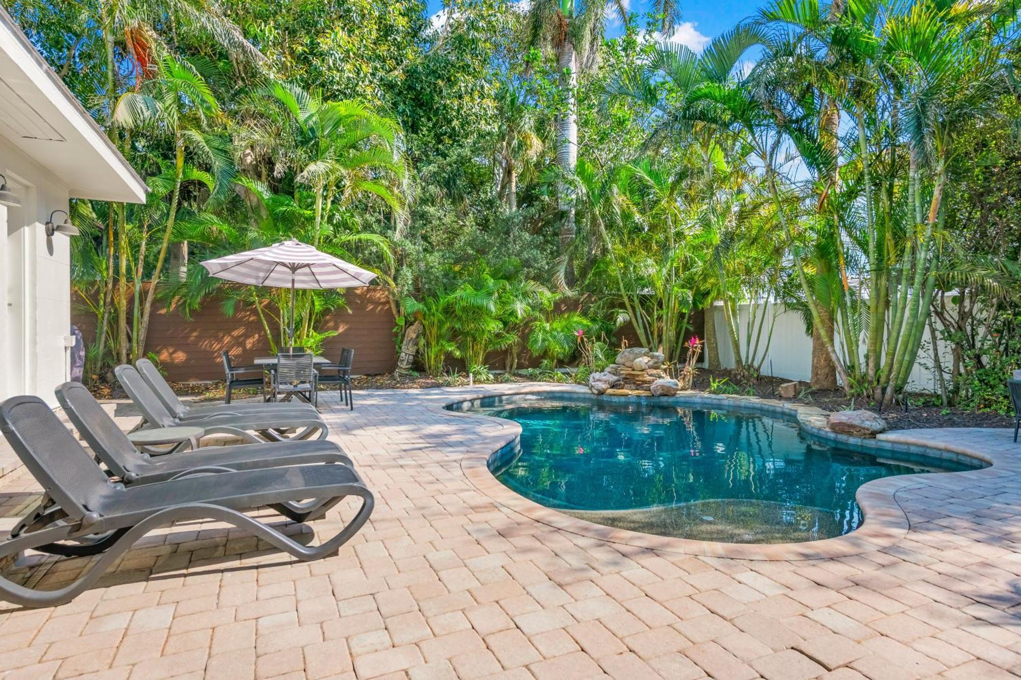 Sandy Pants - Designer Beach Chic Home Steps To Beach Backyard Oasis W Heated Pool Анна-Мария Экстерьер фото